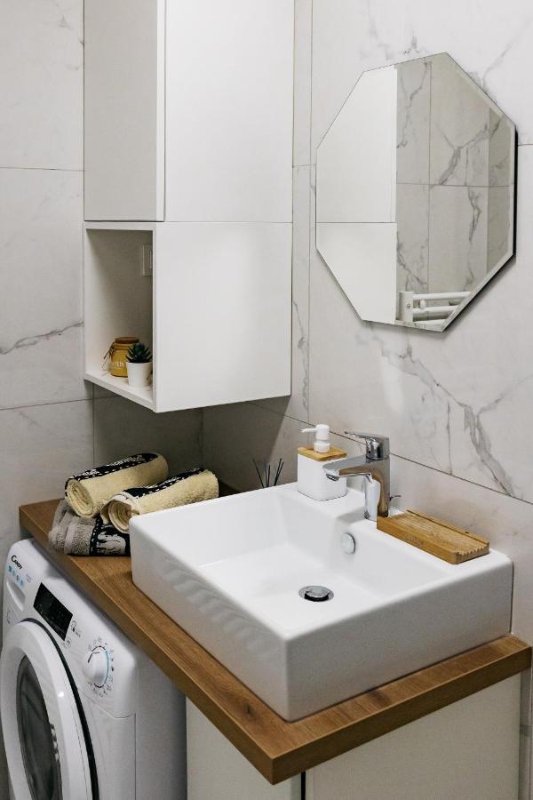 Woody - Comfy Apartment In Siska Ljubljana Luaran gambar